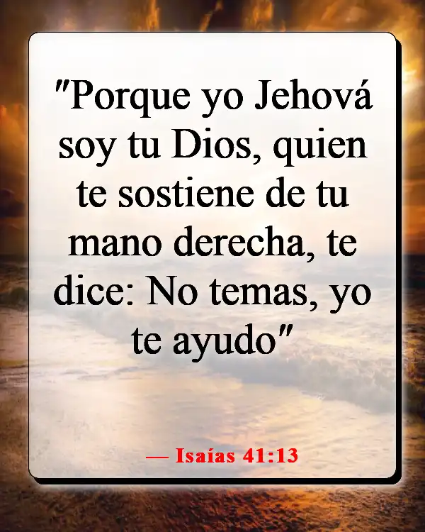 Versículos de la Biblia sobre Dios peleando nuestras batallas (Isaías 41:13)