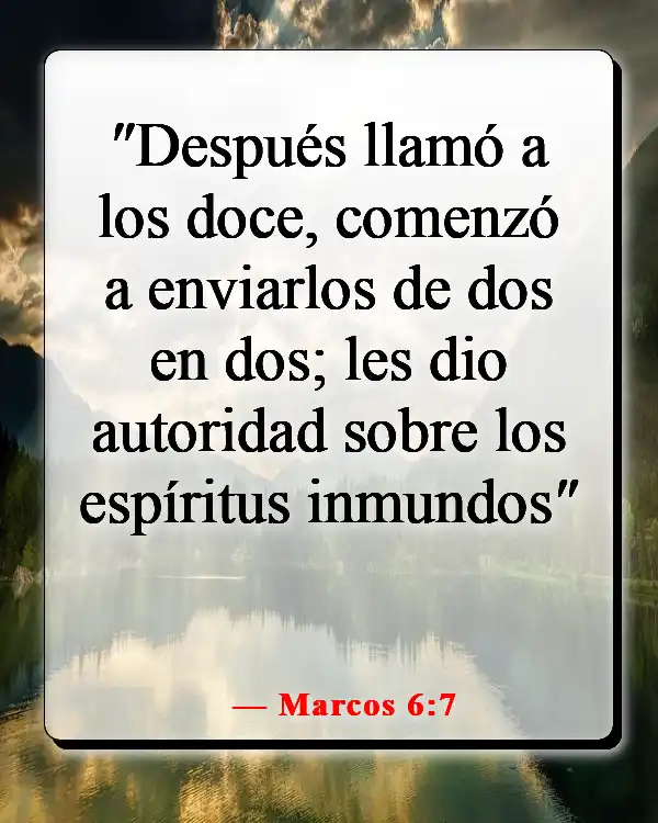 Versículos de la Biblia sobre trabajar juntos como equipo (Marcos 6:7)